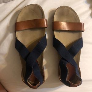 GH Bass & Co flats. Women’s size 11.